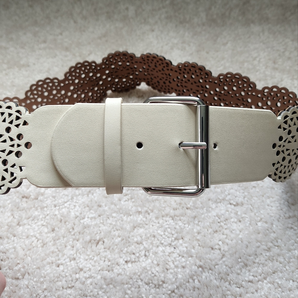 BCBG Max Azria cream waist belt